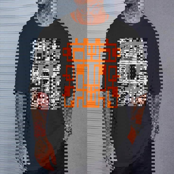 幾何学的図形 パターン オレンジ 白 黒 背景 Tシャツ 彼への贈り物