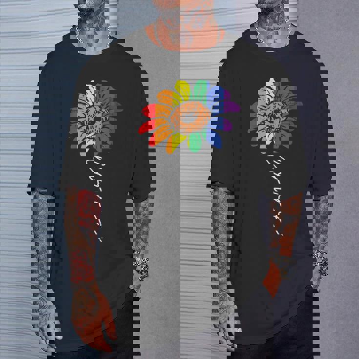 愛のヒマワリ 花柄 Lgbtq レインボーフラッグ ゲイプライド アライ Tシャツ 彼への贈り物