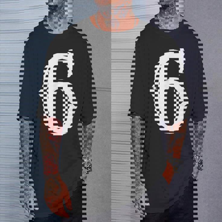 数字 6 インチ 白 大 太字 アメリカ 西部 スタイル フォント Tシャツ 彼への贈り物