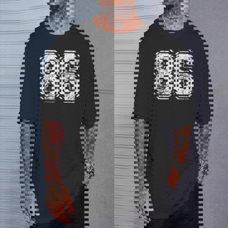 数字 86 ヴィンテージ 1986 誕生日 レトロ ヴィンテージ ルック Tシャツ 彼への贈り物