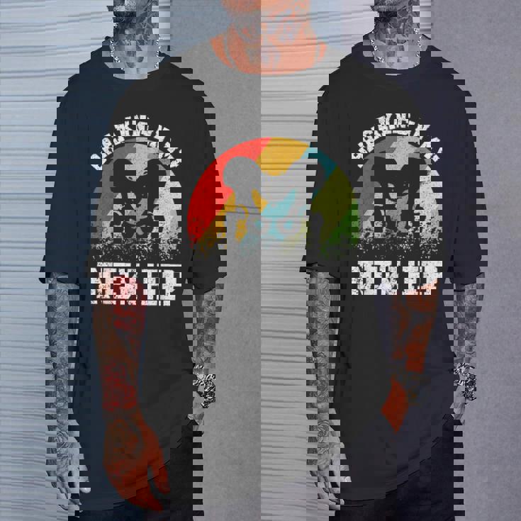 新しい股関節の慣らし 股関節置換手術 Tシャツ 彼への贈り物