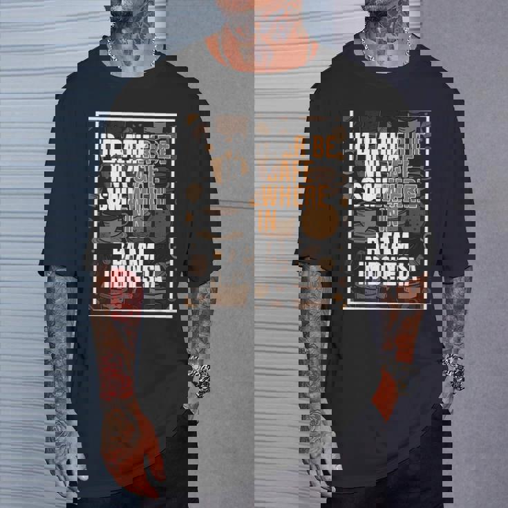 旅行とコーヒー愛好家 バタムインドネシア Tシャツ 彼への贈り物