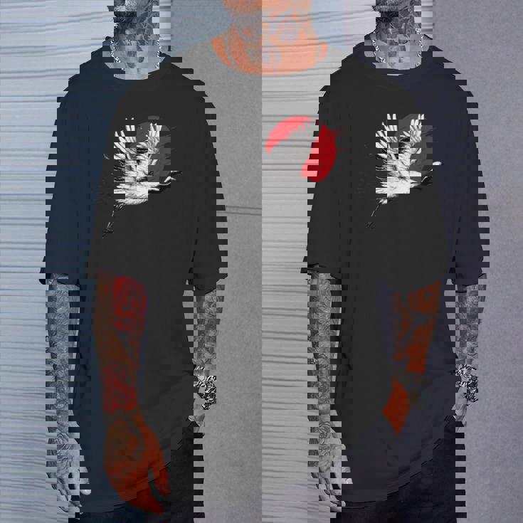 日本のアートフライングクレーンバード Tシャツ 彼への贈り物