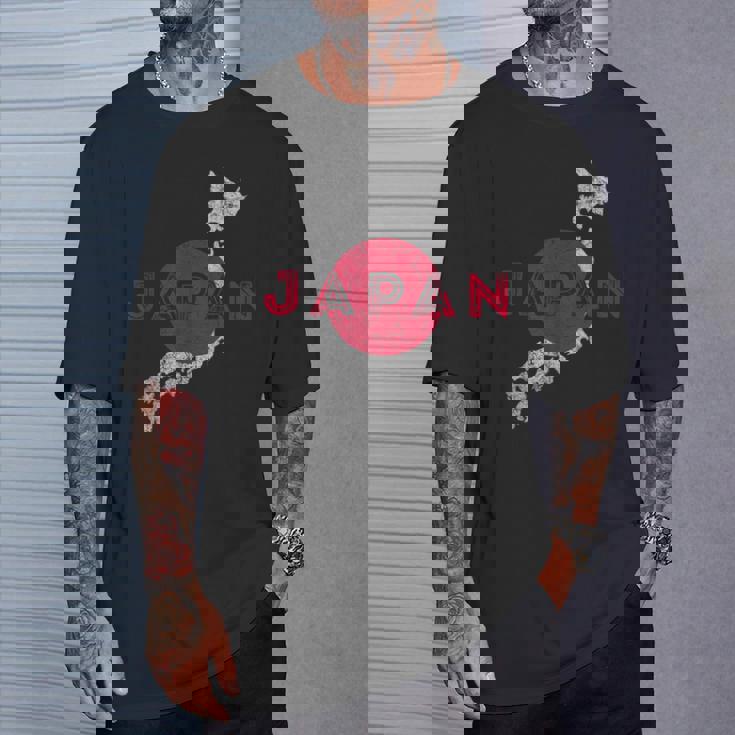 日本の地図と旗 日本のお土産 Tシャツ 彼への贈り物