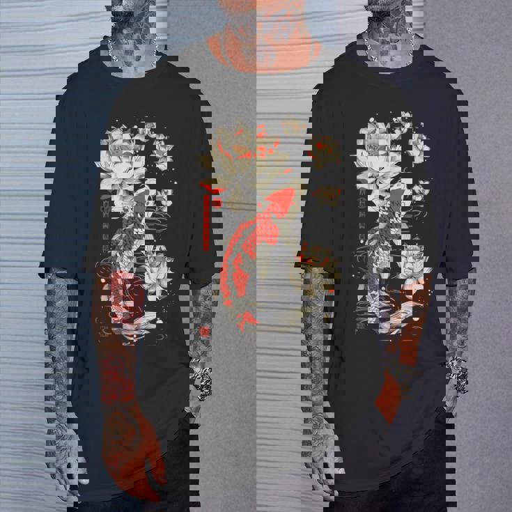 日本の鯉 魚 蓮の花 ヴィンテージ アート 日本 Tシャツ 彼への贈り物