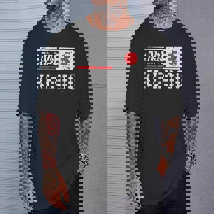 日本剣道レトロフラッグサムライ日本武道クラブ Tシャツ 彼への贈り物