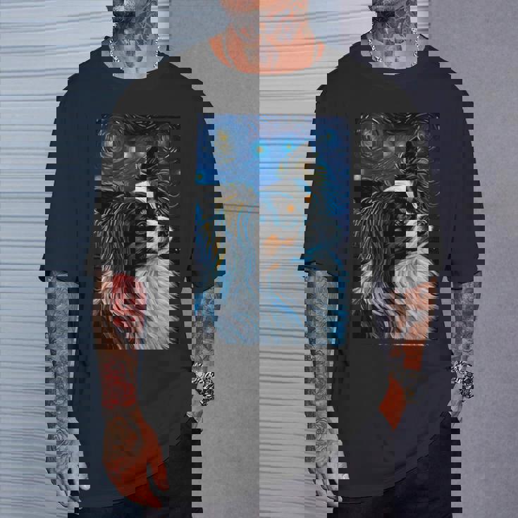 星月夜のパピヨン 絵画 犬 お母さん お父さん Tシャツ 彼への贈り物