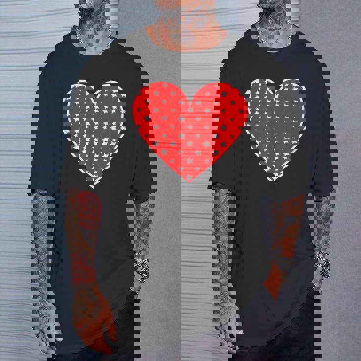 星柄のグラフィックハートプリント。 Tシャツ 彼への贈り物