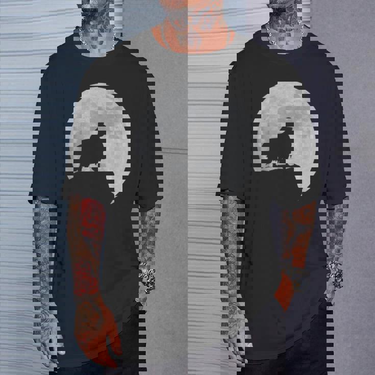 月と犬のシルエット シェルティーシェットランドシープドッグ Tシャツ 彼への贈り物