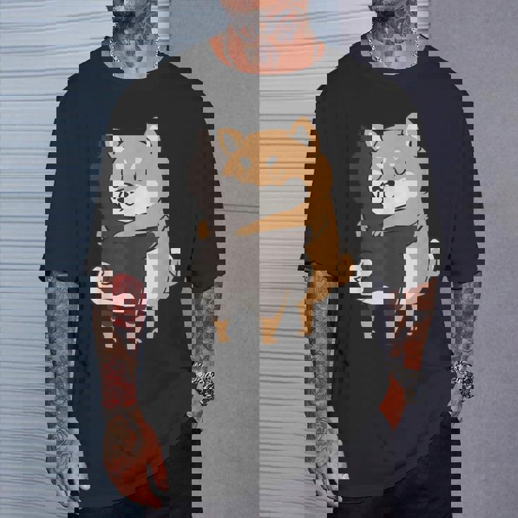 柴犬ハグ Tシャツ 彼への贈り物