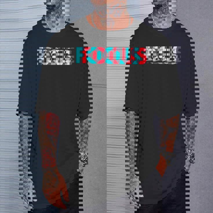 楽しいフォーカスデザイン 錯覚トリッピー Tシャツ 彼への贈り物