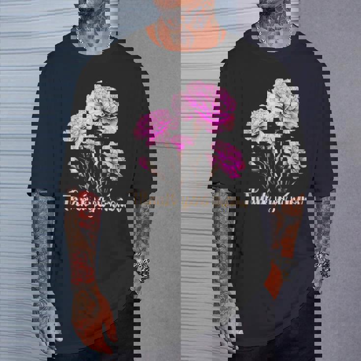 母の日 カーネーション 花 きれい ありがとう お母さん Tシャツ 彼への贈り物