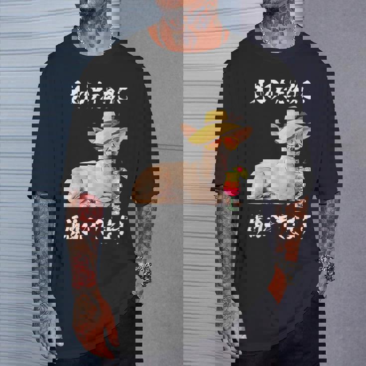 犬のために働いてます チワワデザイン イヌ わんこ 犬好き グッズ おもしろ 面白い 服 ネタ わんこ Tシャツ 彼への贈り物