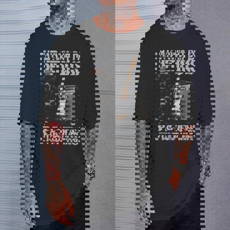 犬好き ギター ミュージシャン ペット 犬 演奏 ギター 面白い Tシャツ 彼への贈り物