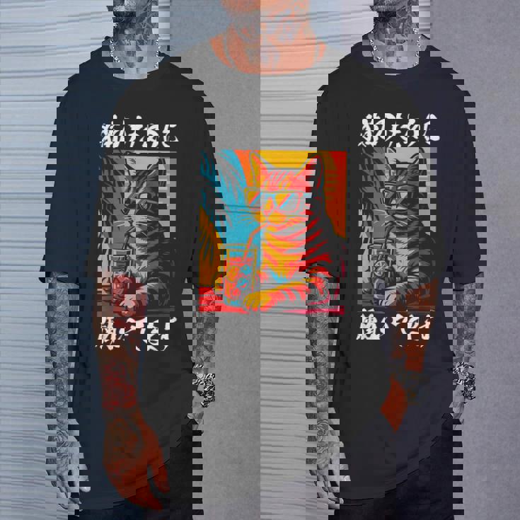 猫のために働いています レトロビーチスタイル猫 面白い Tシャツ 彼への贈り物