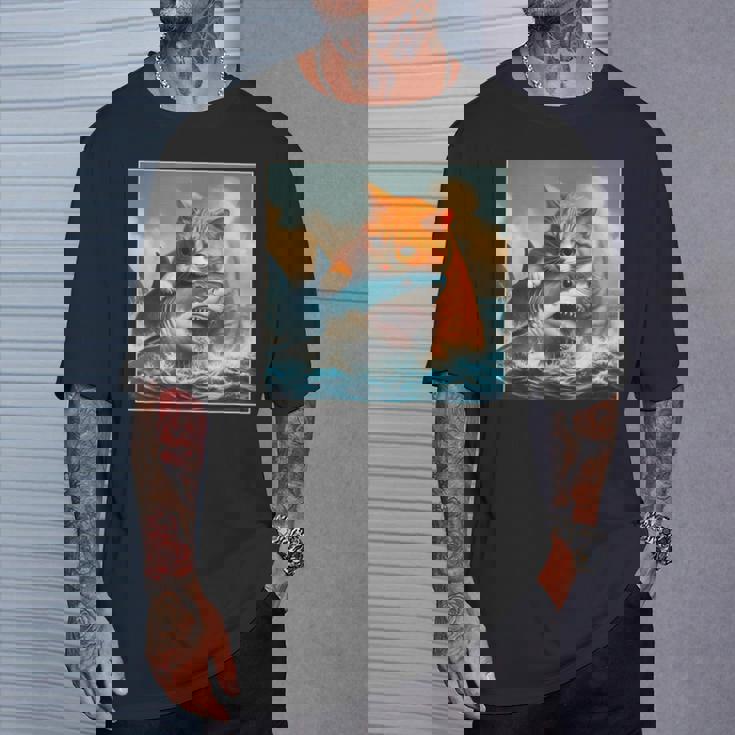 猫のサメ、面白い猫がサメを噛むサメ、サメと猫 Tシャツ 彼への贈り物