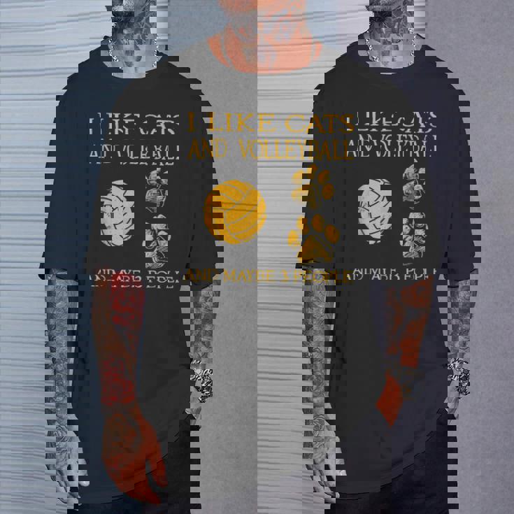 猫やバレーボールが好きで、3人もいるかもしれません。 Tシャツ 彼への贈り物