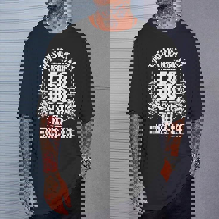 男性、女性、58歳の誕生日への58歳の誕生日プレゼント Tシャツ 彼への贈り物