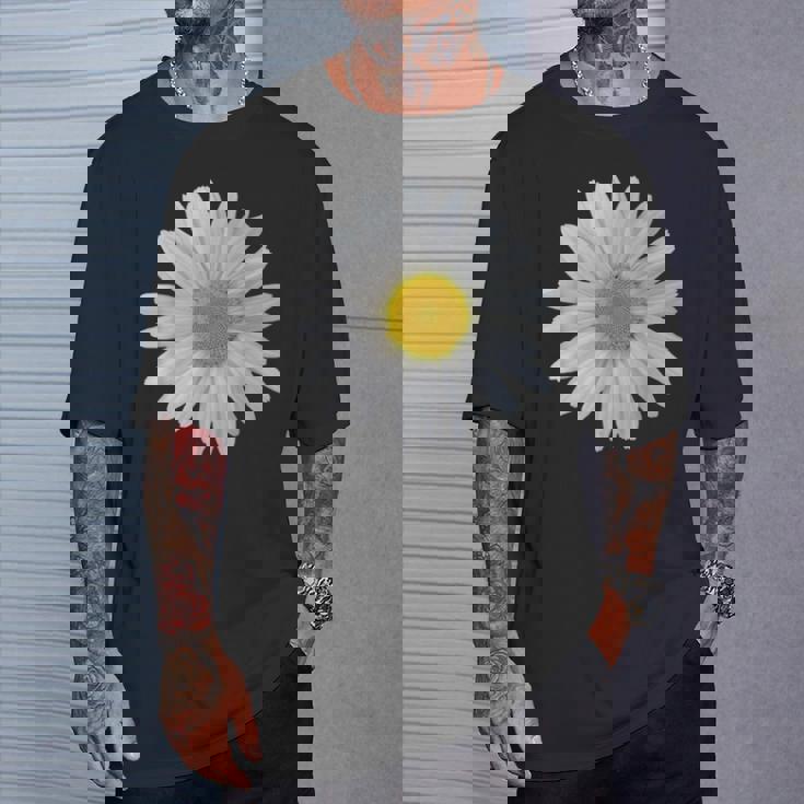 白いデイジーの花、咲くデイジー、花、花、デイジー Tシャツ 彼への贈り物