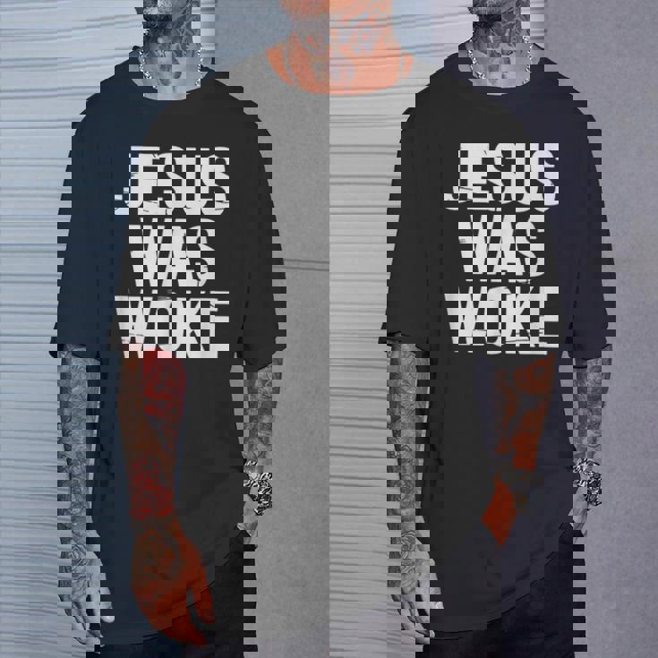 目が覚めた人々のために Tシャツ 彼への贈り物