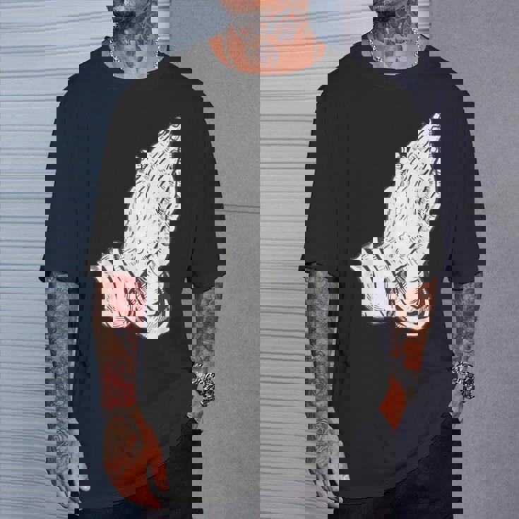 祈るイエスの手 Tシャツ 彼への贈り物