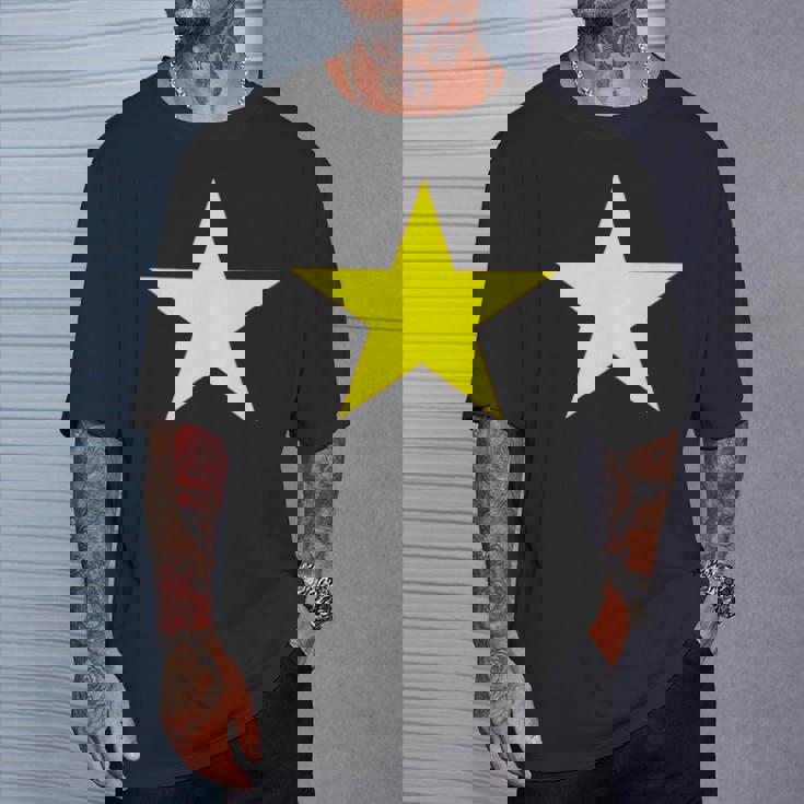 素晴ベトナム 人国旗ietnam Flag ベトナム の旗 男性用、女性用 Tシャツ 彼への贈り物