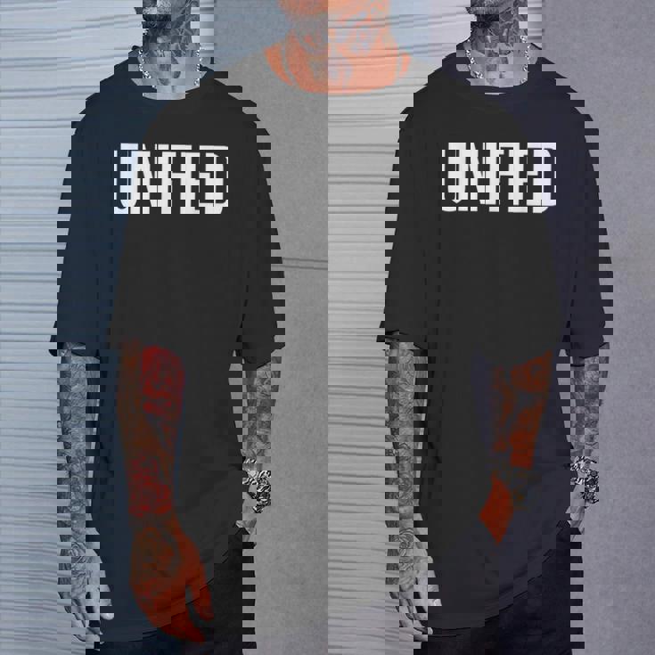 統一 Tシャツ 彼への贈り物