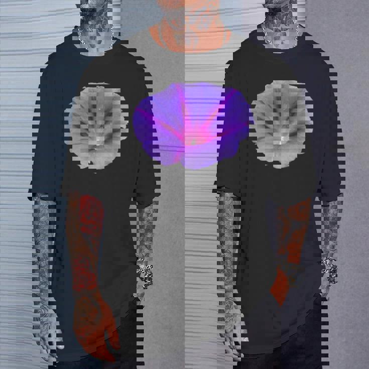 美しいパープルカラーの朝顔フラワーカットアウト Tシャツ 彼への贈り物