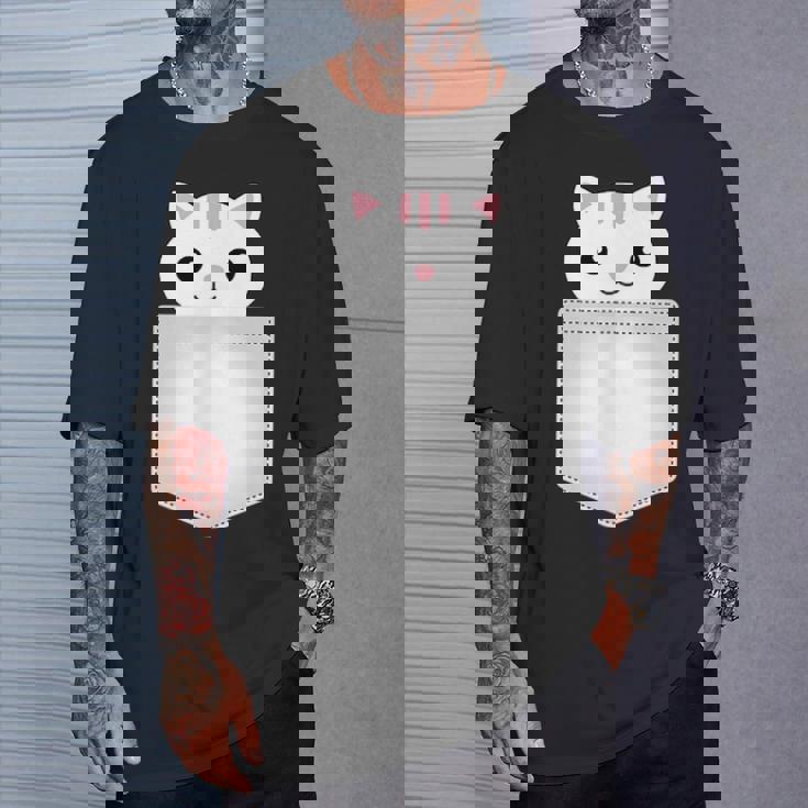 胸ポケットの猫 Tシャツ 彼への贈り物