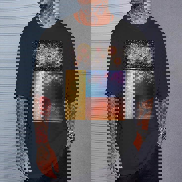 花火 面白いtシャツ 夏 花火大会 メンズ おもしろ グッズ 面白い 服 オリジナル ネタ お盆 Tシャツ 彼への贈り物