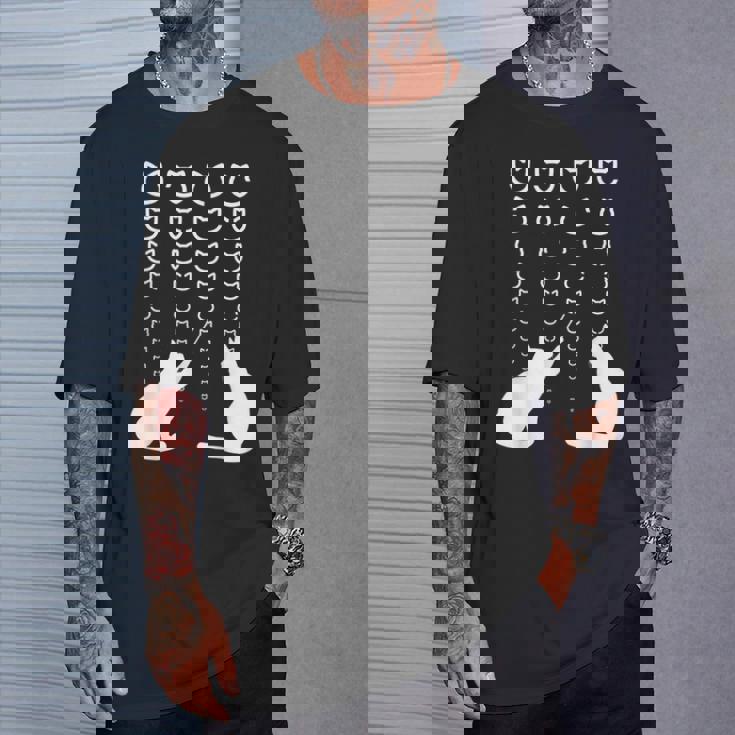 視力検査 猫の視力検査 おもしろ ネコ ねこ動物 シルエット モノトーン 白黒 黒猫 猫好き 猫の飼い主 Tシャツ 彼への贈り物