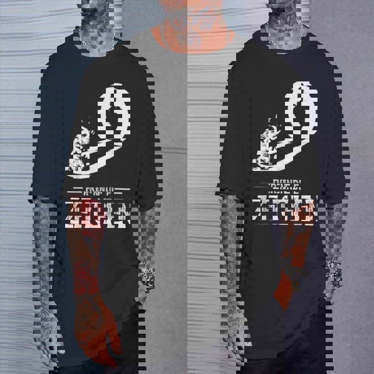 象の影 グレー 巨大なゾウムシ 認識 サイン。 Tシャツ 彼への贈り物