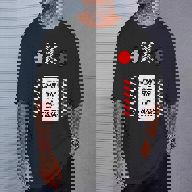 踏切サイン ハロウィン コスチューム 鉄道 電車 Tシャツ 彼への贈り物