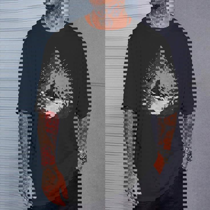 野生動物 自然 ハイキング ハイカー 森林 反射 山 Tシャツ 彼への贈り物