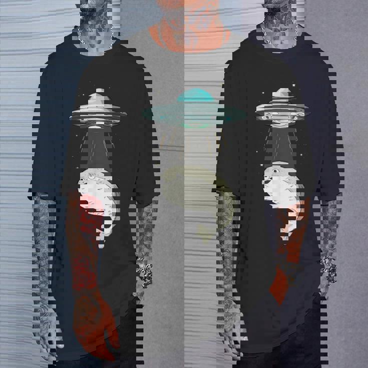 面白いサカバンバスピス フィッシュミーム Ufo アブダクション Tシャツ 彼への贈り物