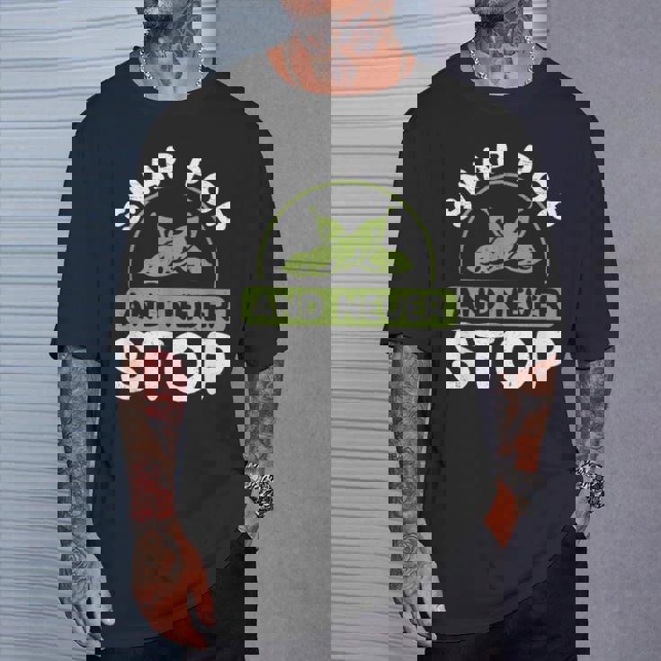 面白いスナップポップと決して止まらない日本料理 枝豆好き。 Tシャツ 彼への贈り物