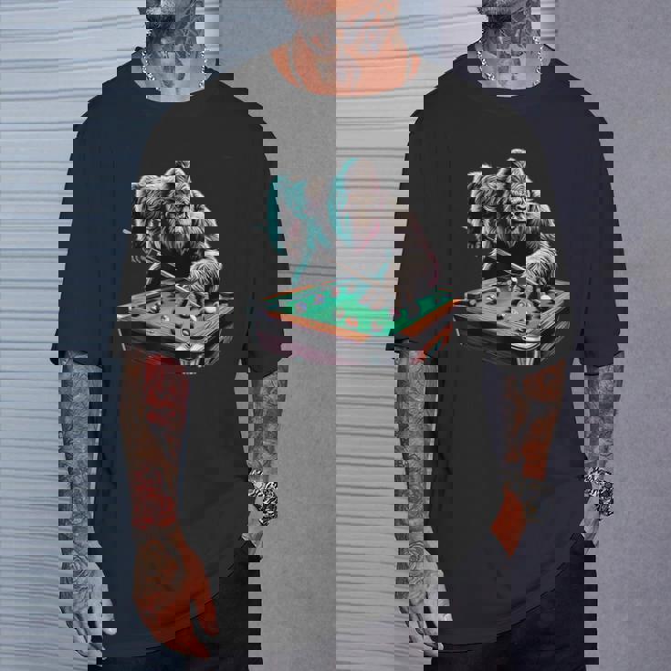 面白いビッグフットサスカッチ ビリヤード プールプレーヤー 男性 男の子 Tシャツ 彼への贈り物