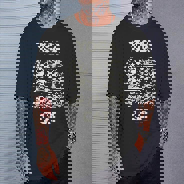 魅力的な禅猫のポーズ 気まぐれな猫ヨガ Tシャツ 彼への贈り物