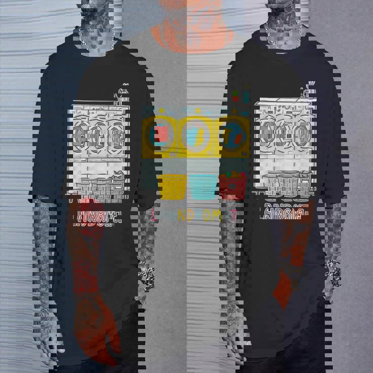 鮮やかでカラフルなコインランドリーテーマ カジュアル Tシャツ 彼への贈り物