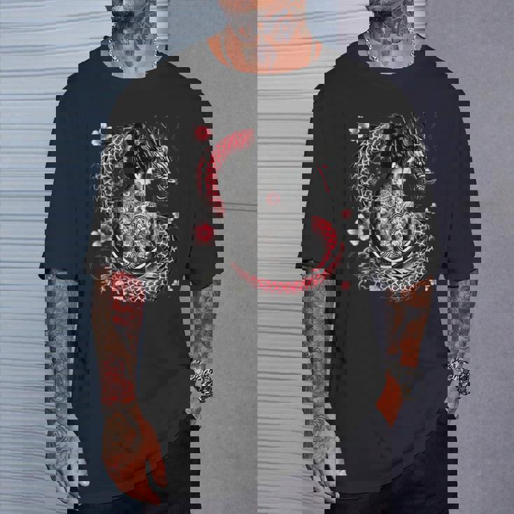 龍と刺青芸者 Tシャツ 彼への贈り物