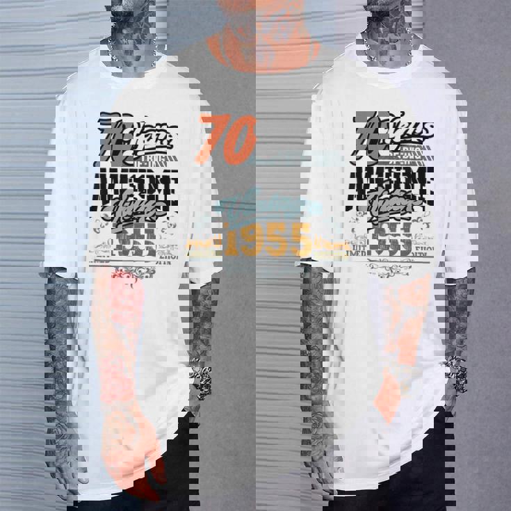 70歳の誕生日 ヴィンテージ 1955 70 Years Of Being Awesome レトロ Tシャツ 彼への贈り物