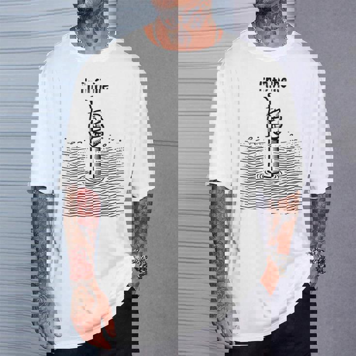 I'm Fine Thumbs Drowning Up メンズ レディース 皮肉なユーモア ジョーク Tシャツ 彼への贈り物