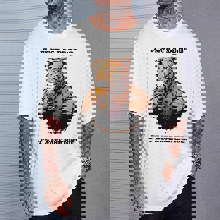 It's Not A Dad Bod、ビールで最高の人生を生きる父熊 長袖tシャツ Tシャツ 彼への贈り物