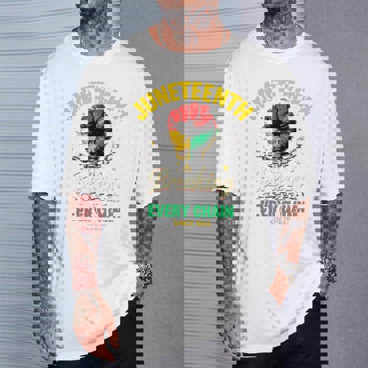 Junenth Breaking Every Chainince 1865 Fist Pride 長袖tシャツ Tシャツ 彼への贈り物