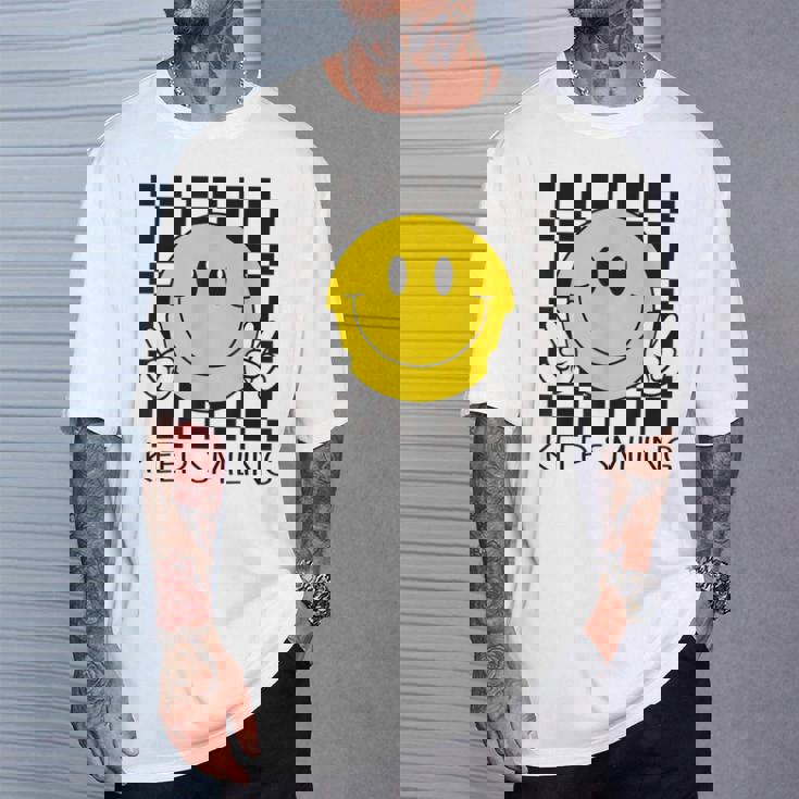 Keepmiling キュート 黄色 幸せ 平和 笑顔 ポジティブ Tシャツ 彼への贈り物