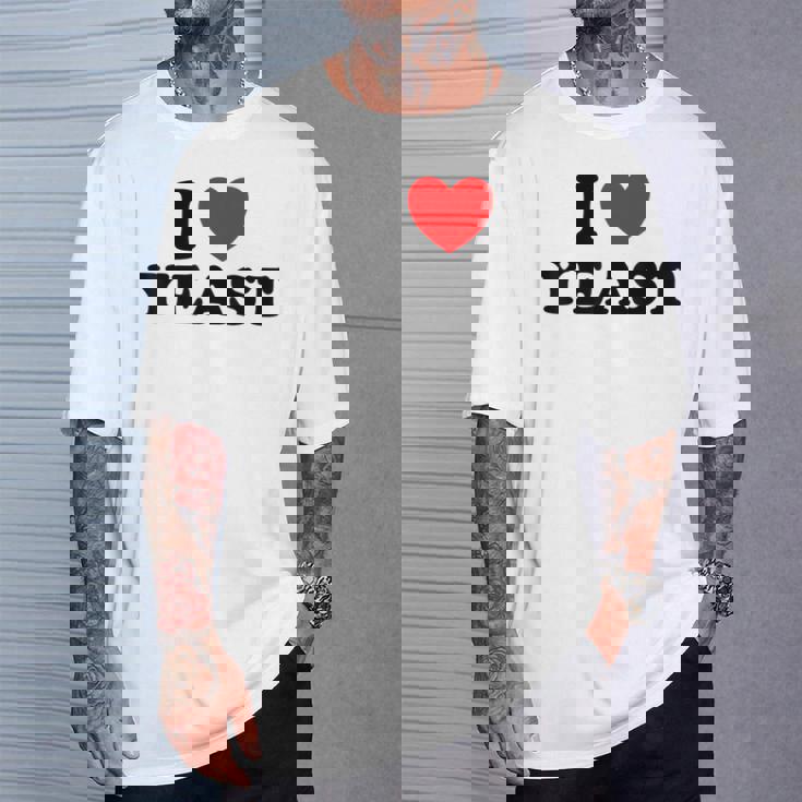 I Love Yeast 面白くてかわいい栄養パン屋フードヌーチファン Tシャツ 彼への贈り物