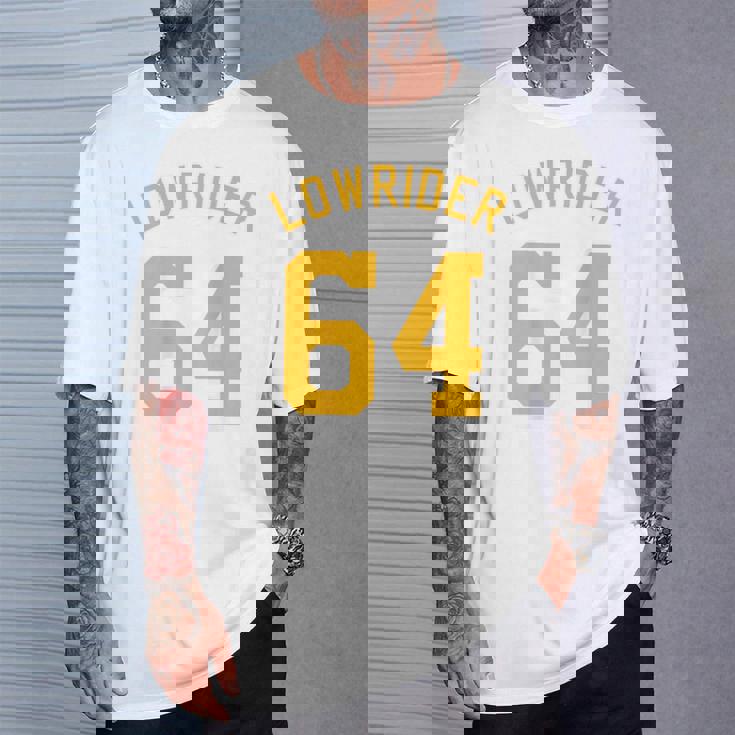 Lowrider 64 Jersey Number On The Back Classic Lowrider Car Tシャツ 彼への贈り物