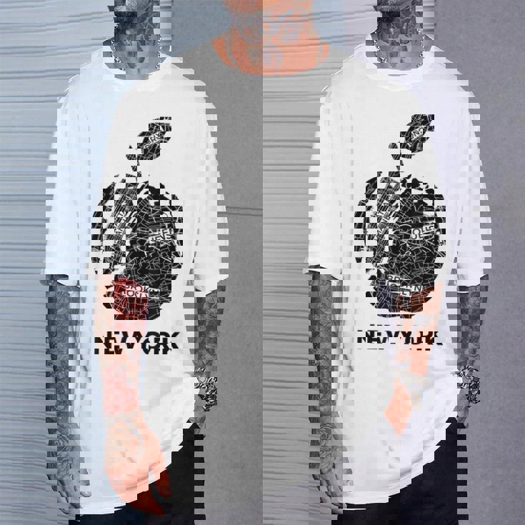 New York City The Big Apple Graphic New York City Tシャツ 彼への贈り物