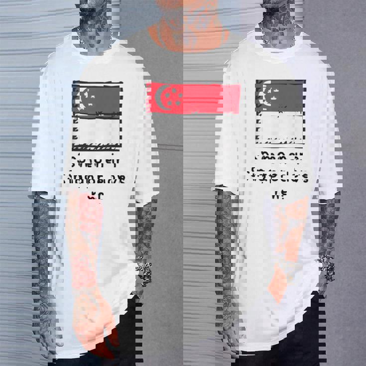 Someone Iningapore Loves Me シンガポール国旗 Tシャツ 彼への贈り物