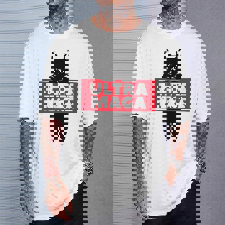 Ultra Maga Cat Tシャツ 彼への贈り物